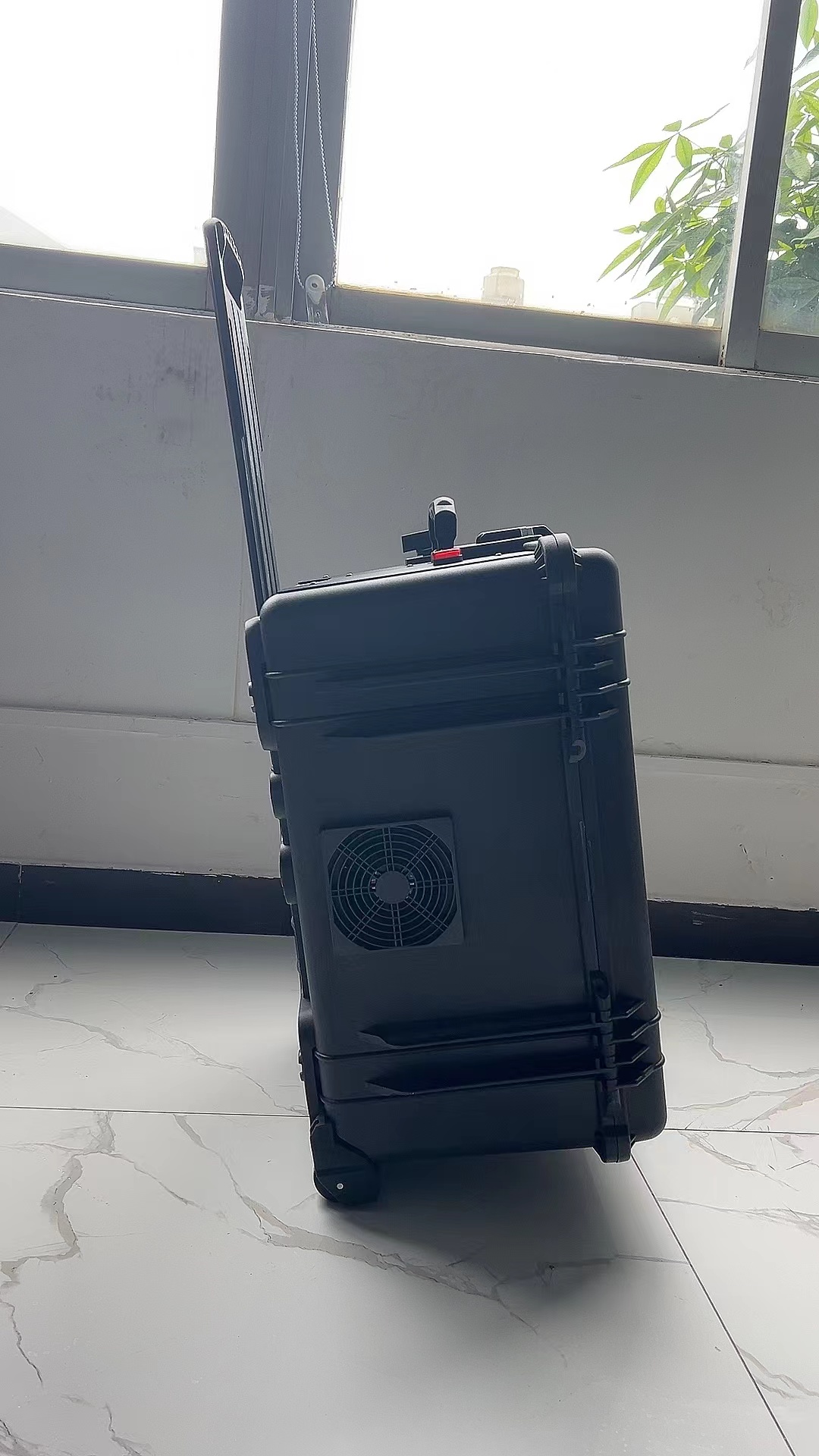 翁牛特手拉箱型移动通信干扰器